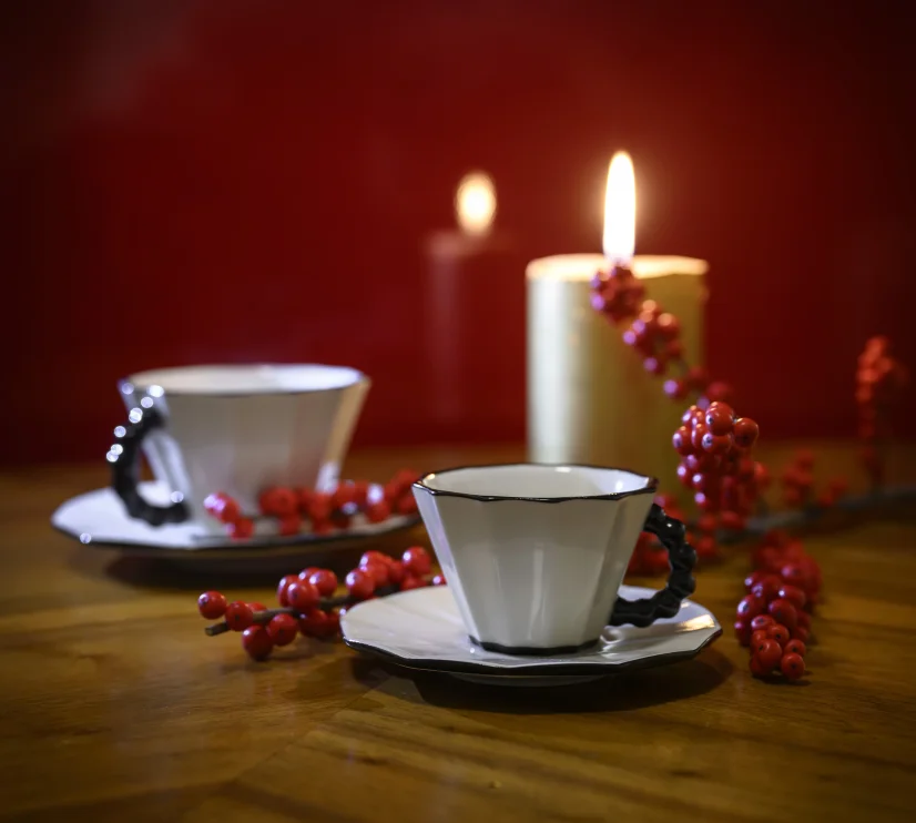 Espresso šálek s podšálkem s černou linkou