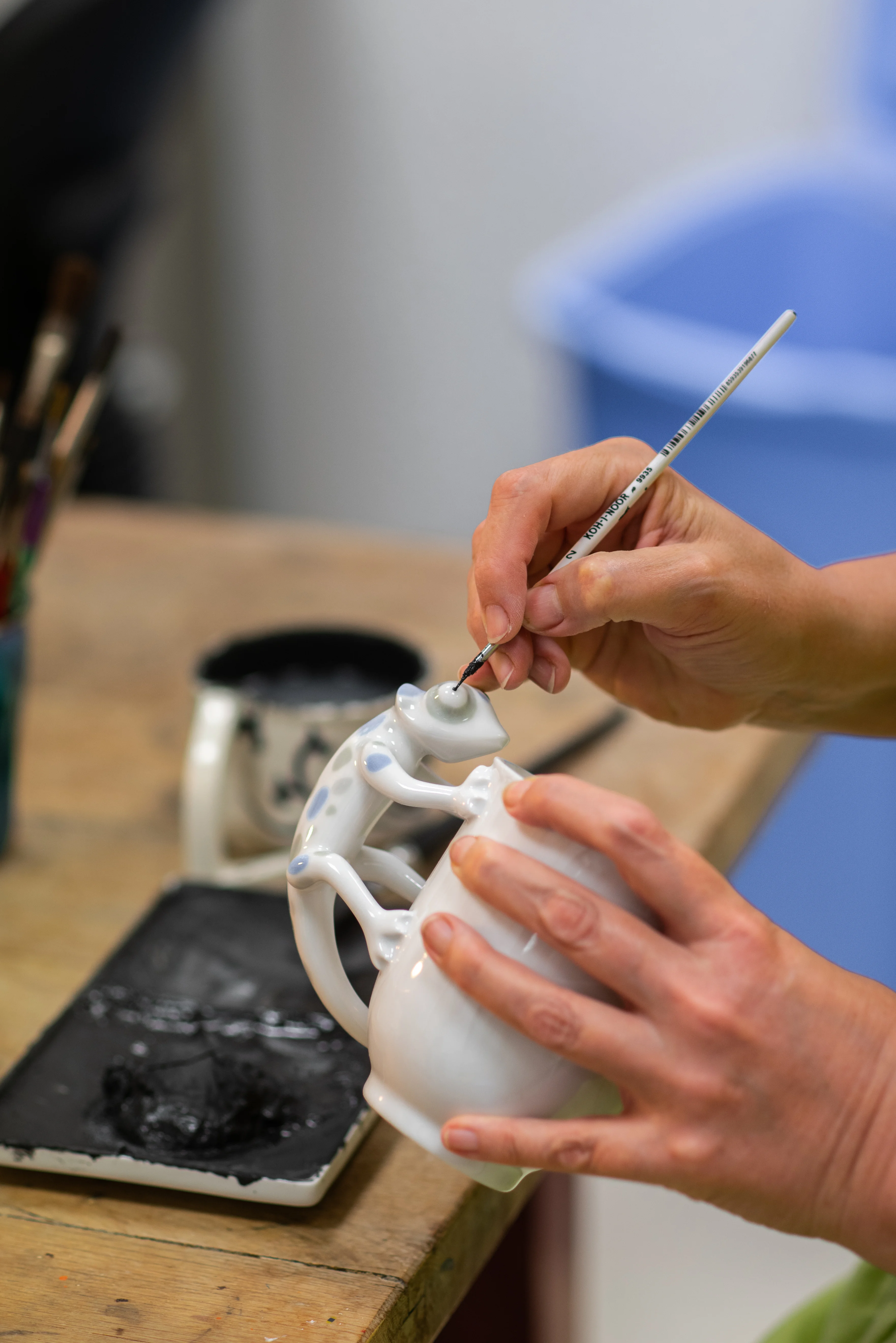 Dekorace porcelánu barvami